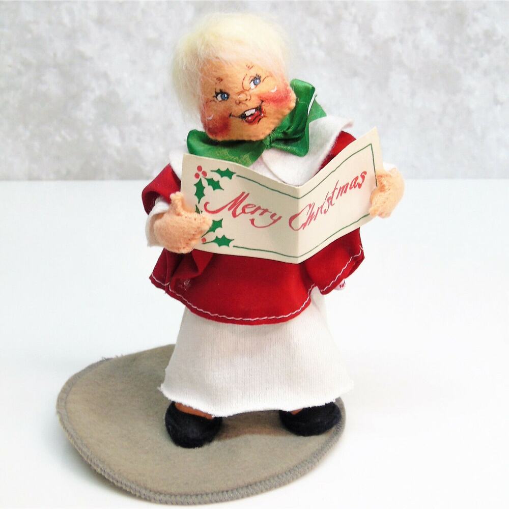 AnnaLee Christmas Caroler Mobility Doll 10" Deck The Halls Music Choir Figurine